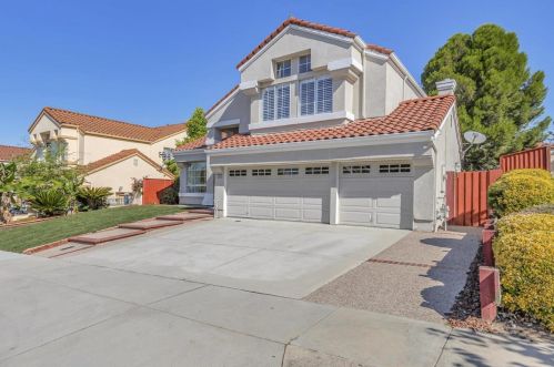 2235 Skyline Dr, Milpitas, CA 95035-6682