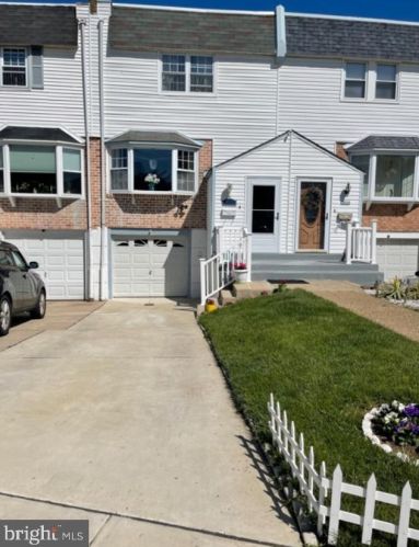 3617 Hereford Ln, Philadelphia, PA 19114-1908