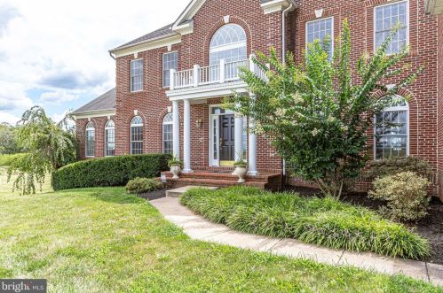 2506 Logmill Rd, Haymarket VA  20169-1417 exterior