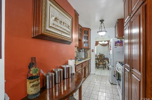 1140 71st Way, Long Beach CA  90805-1032 exterior