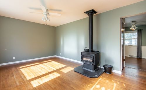438 Franklin St, Oconomowoc, WI 53066-3630