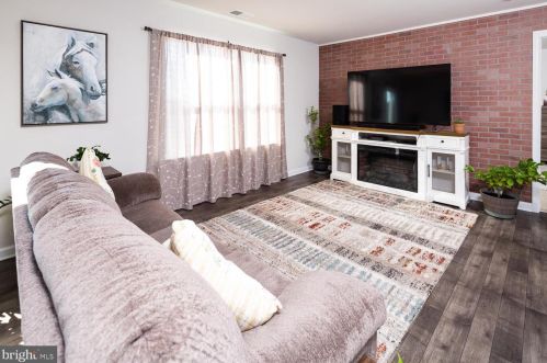 20602 Smithfield Cir, Slaughter Beach DE  19963 exterior