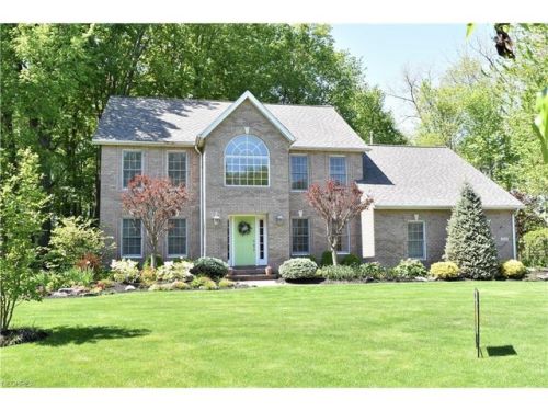 37126 Hunters Trl, Avon, OH 44011-2296