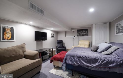 7 Zelley Ave, Trenton NJ  08620-2321 exterior