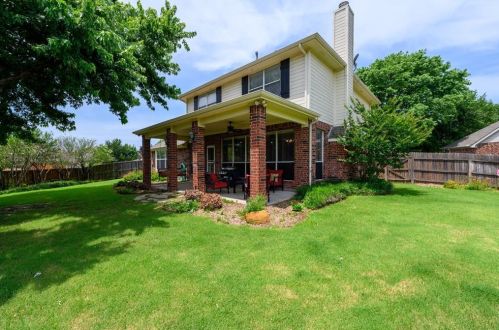 2112 Huron Cir, Denton TX  76210-2951 exterior