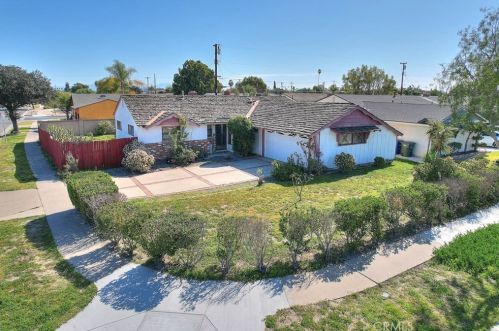 7388 Fillmore Dr, Buena Park, CA 90620-3801