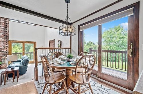 1264 Oakridge Rd, Mc Donald PA  15057-2632 exterior