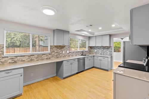 154 Oakmeade Ct, Vacaville CA exterior