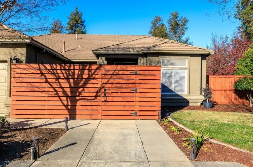 1955 Tuolumne Rd, Turlock CA  95382-8912 exterior