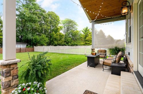 2960 Wynridge Dr, Darbydale OH  43123-8706 exterior