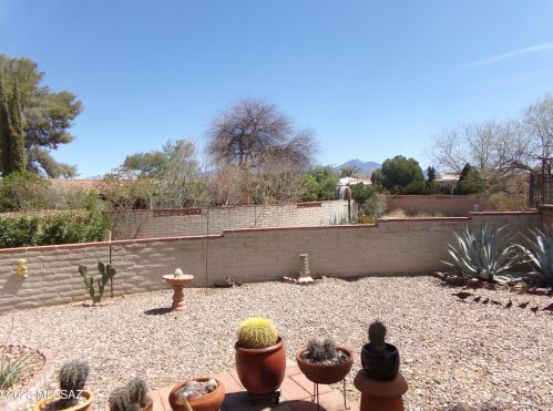989 La Pera, Green Valley, AZ 85614-2123