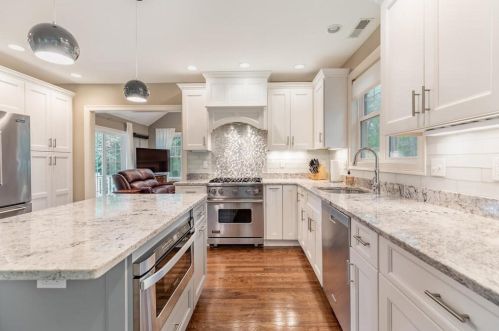 5 Rolling Ln, Natick MA  01760-2949 exterior