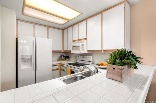 2960 Champion Way, Tustin CA  92782-1242 exterior