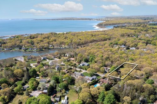 600 Corey Creek Ln, Southold NY  11971-4809 exterior