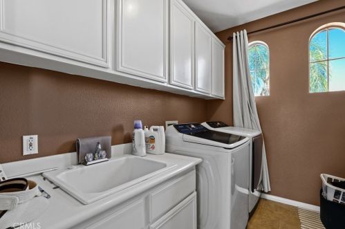 35265 El Diamante Dr, Wildomar CA  92595-7860 exterior