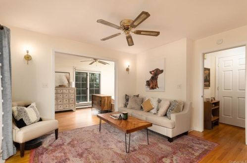 10 Osage Dr, Crotonville NY  10562-3815 exterior