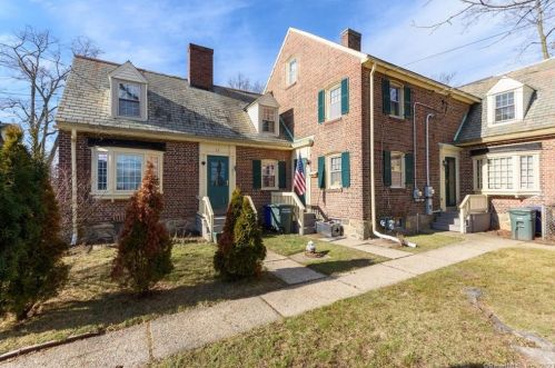 321 Iranistan Ave, Bridgeport, CT 06604-5839