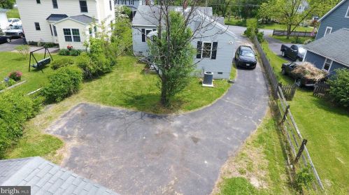 20 Loudoun St, Lovettsville VA  20180-8510 exterior