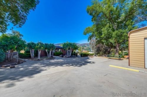 8968 Rocket Ridge Rd, Lakeside CA  92040-4925 exterior