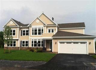 602 Lois Ln, Schenectady NY  12304-2545 exterior