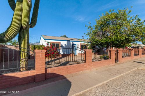 4633 Cooper St, Tucson, AZ 85711-4239