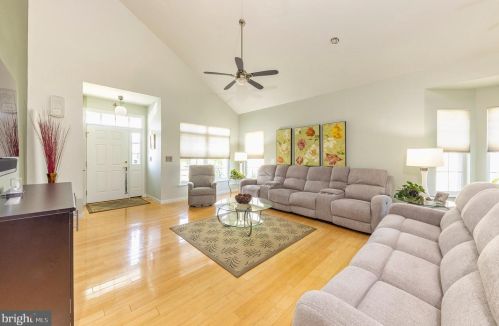 221 Hanover Rd, West Deptford NJ  08086-3801 exterior