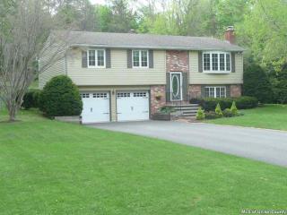 153 Altamont Dr, Hurley, NY 12443-5902