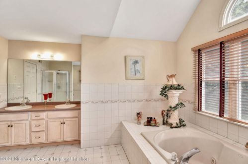 8 Rillstone Ct, East Freehold NJ  07728-8574 exterior