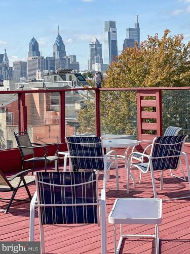 926 3rd St, Philadelphia PA  19123-2257 exterior