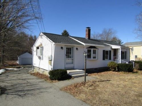 552 Main St, Hampstead, NH 03841-2077