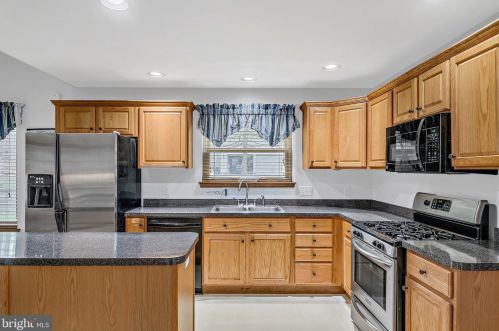 25 Forest Ridge Ct, Red Lion PA 17356-8448 exterior