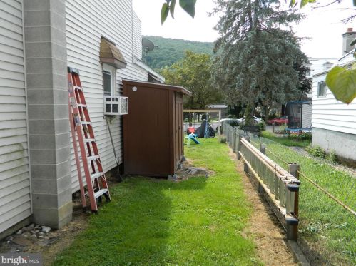 126 Middle St, Ashland PA  17921-1918 exterior