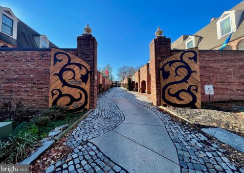 1304 Richards Aly, Wilmington, DE 19806-3231