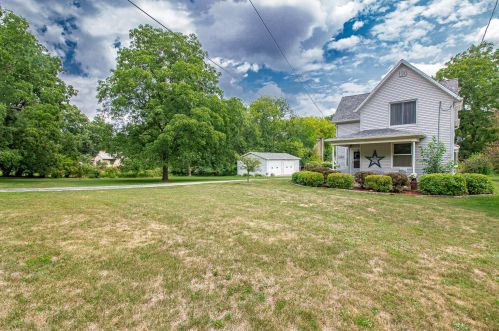 15101 Small Rd, Waukesha, WI 53151-7934