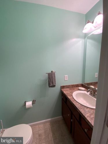 429 Park View Dr, Harrisburg, PA 17110-4019