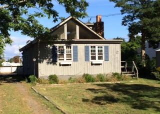 33 Reeves Ave, Guilford, CT 06437-3369