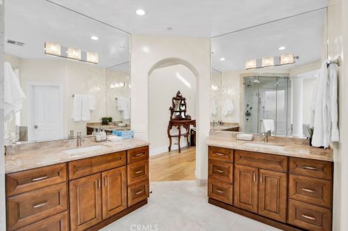 10026 Mattock Ave, Downey CA  90240-3529 exterior