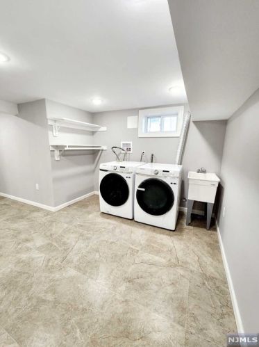 12 Lohmann Pl, Dumont NJ  07628-1520 exterior