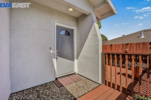 24494 Leona Dr, Hayward CA  94542-1010 exterior