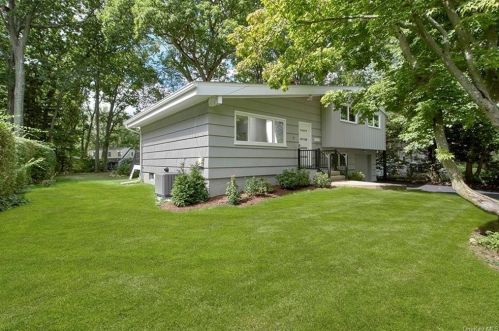 4 Shaw Ln, Hartsdale, NY 10530-1005