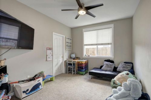 6826 Kilconnell Dr, Elk Grove CA 95758-4489 exterior