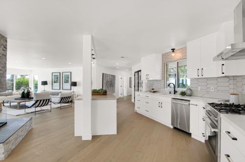 8 Celine Dr, Santa Barbara CA  93105-1911 exterior