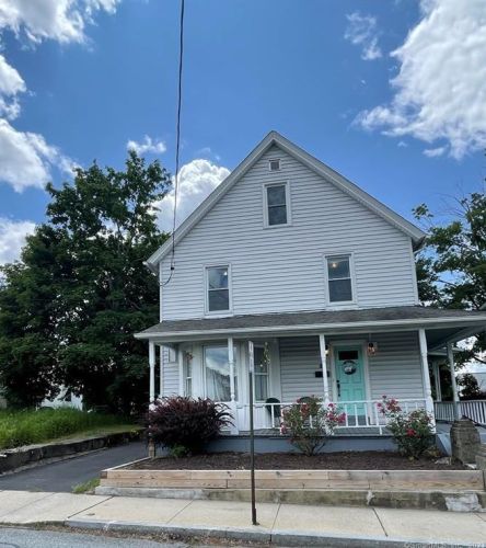 14 Soule St, Norwich, CT 06351-2217