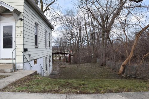 5181 Broerman Ave, Cincinnati, OH 45217-1145