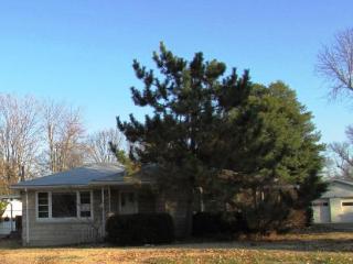 14 Welby Rd, Louisville, KY 40216-1520