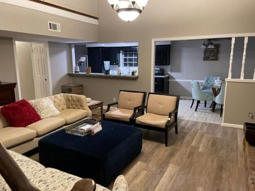 2800 Country Club Dr, Orange, TX 77630-2145