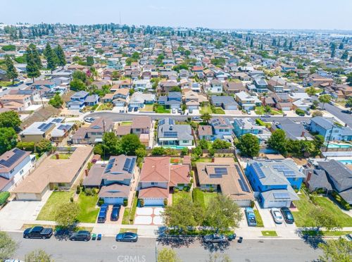 19406 Pricetown Ave, Long Beach CA  90746-2680 exterior