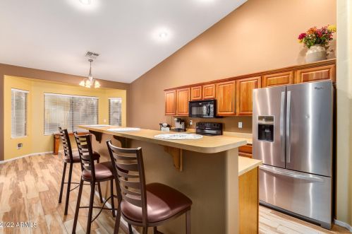 3890 Ashley Dr, Chandler AZ 85249-5261 exterior