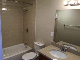 18061 9th Ave, Seattle WA  98155-3627 exterior