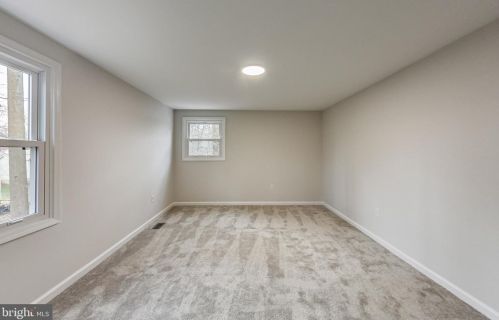 9107 Wax Myrtle Ct, Springfield VA  22015-2007 exterior